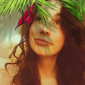 Meet your Posher, Caralyn